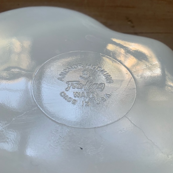 Vintage Fire King Milk Glass and Gold Candy Dish - Picture 5 of 7